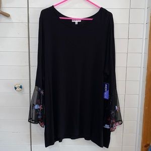 Meri Skye, black with multicolored mesh sleeve, 3x